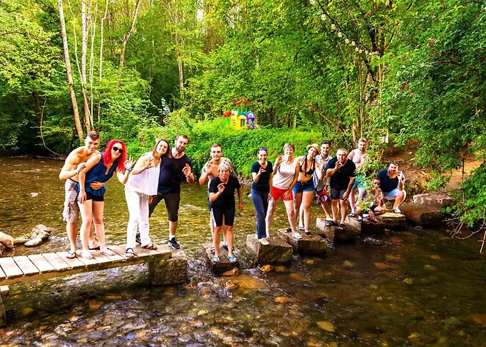 אתר קמפינג 4 Pieces Avec Terrasse, Jusqu'a 7 Personnes - Api-1-52-1424