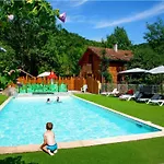 4 Pièces Avec Terrasse, Jusqu'à 7 Personnes - Api-1-52-1424 Campeggio La Bastide-de-Sérou