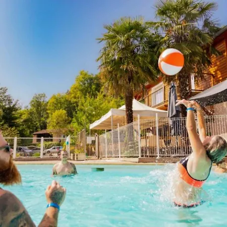 4 Pieces Avec Terrasse, Jusqu'a 7 Personnes - Api-1-52-1424 * La Bastide-de-Serou