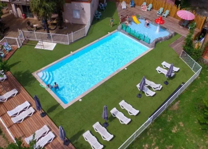 4 Pieces Avec Terrasse, Jusqu'a 7 Personnes - Api-1-52-1424