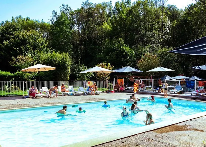 4 Pieces Avec Terrasse, Jusqu'a 7 Personnes - Api-1-52-1424 La Bastide-de-Serou